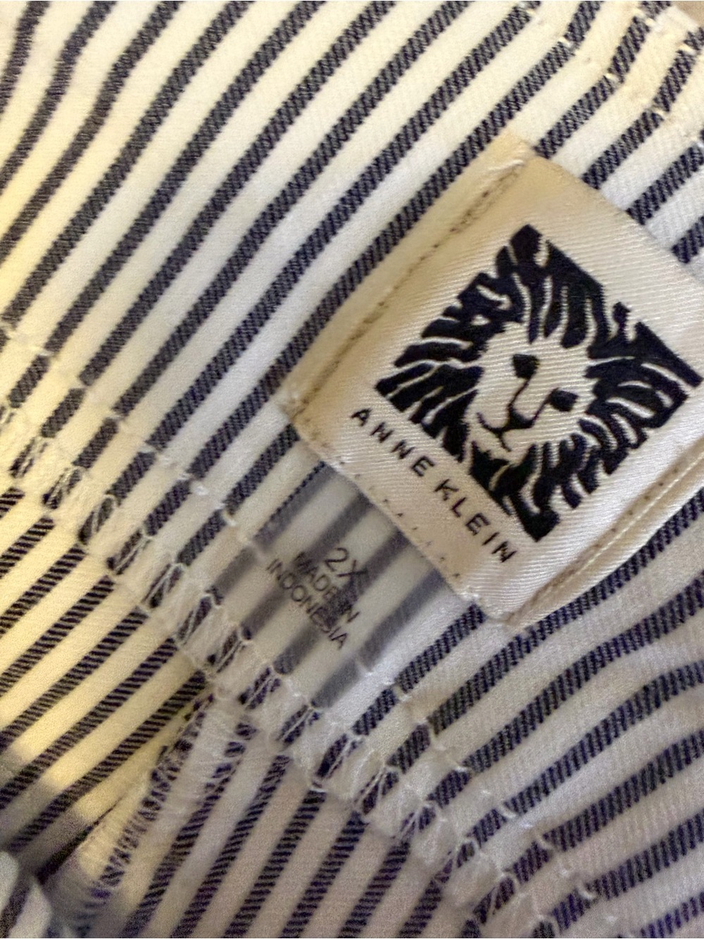 Anne Klein Navy and White Pinstripe Cropped Pants size 2X - Picture 2 of 7